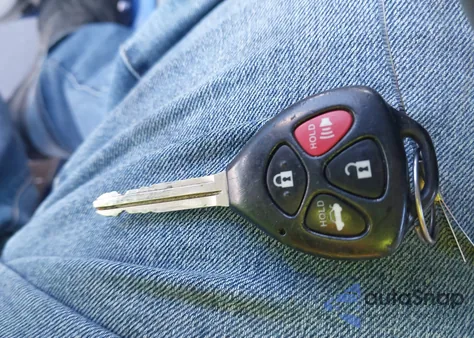 2011 Toyota Camry Le z USA, uszkodzony, nr VIN 4T1BF3EK1BU585617